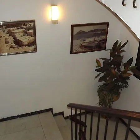 迈阿密酒店 滨海托萨