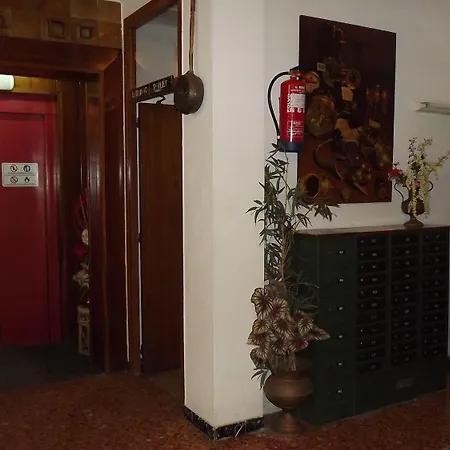 ホテル Miami トッサ・デ・マール